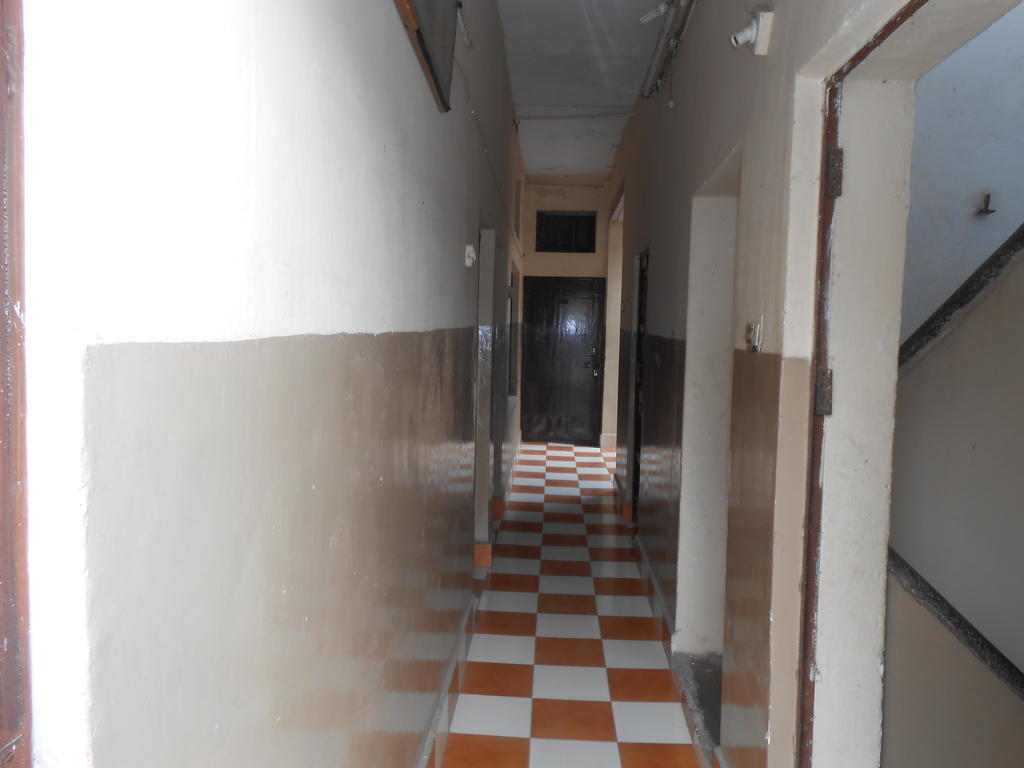 Gaurav Guest House Матхура Экстерьер фото