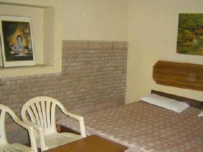 Gaurav Guest House Матхура Экстерьер фото